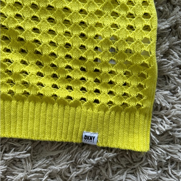 DKNY - Picture 3 of 3